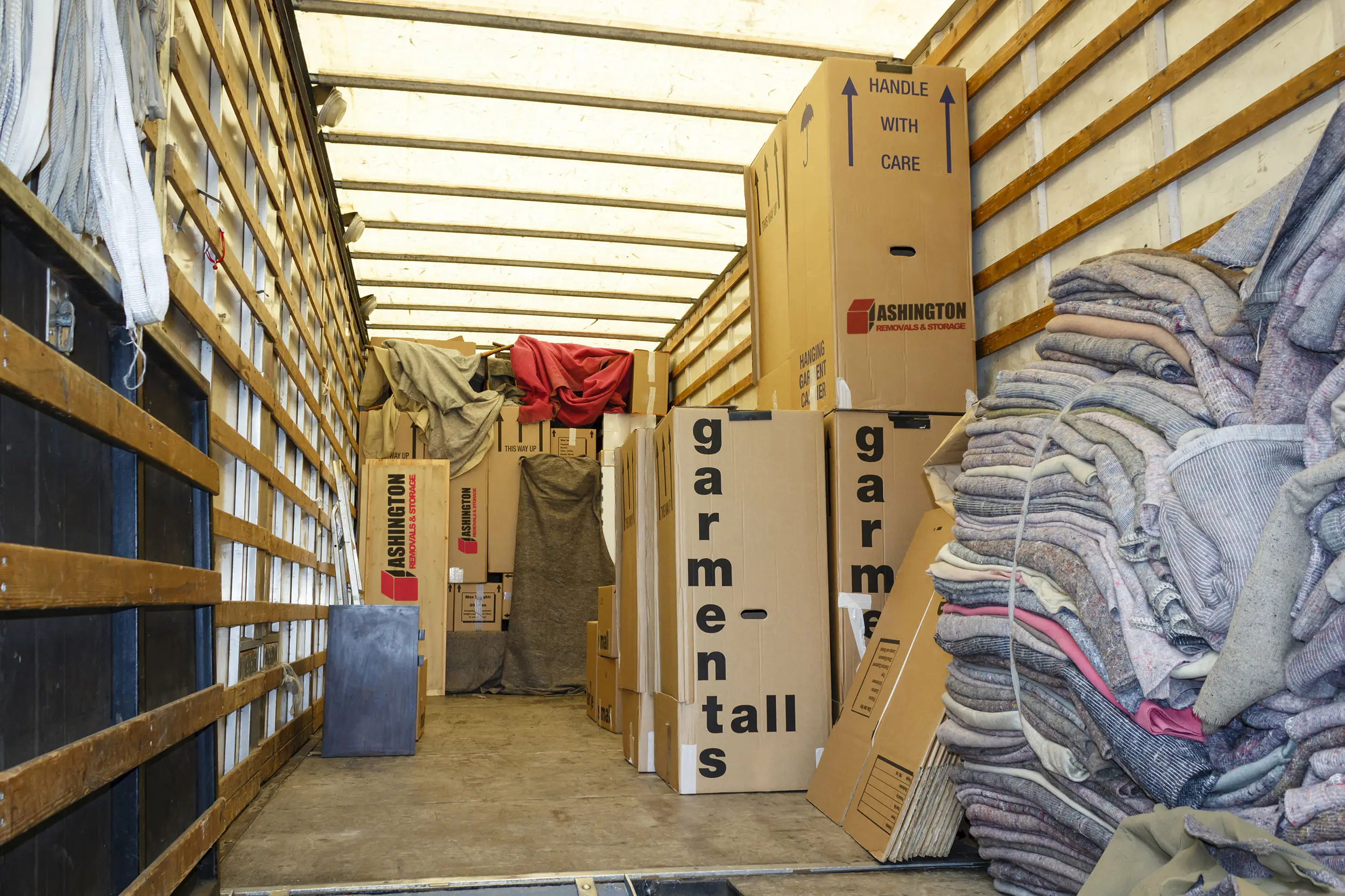 Why Choose a Professional House Removal Company?